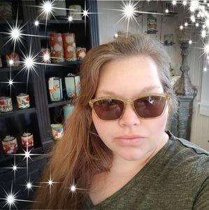 Meet your Posher, Candice